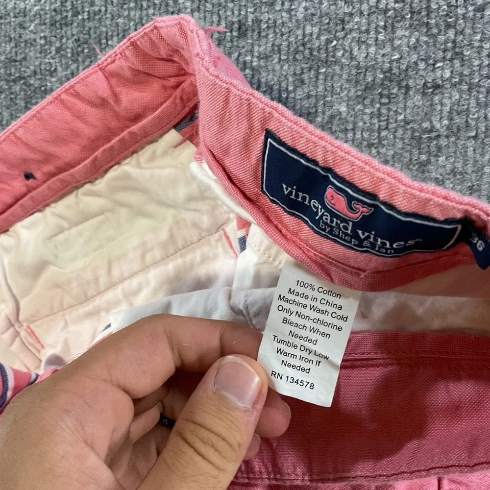 Vineyard Vines Breaker Shorts Mens 36 Salmon Pink Navy White Striped Cotto Chino